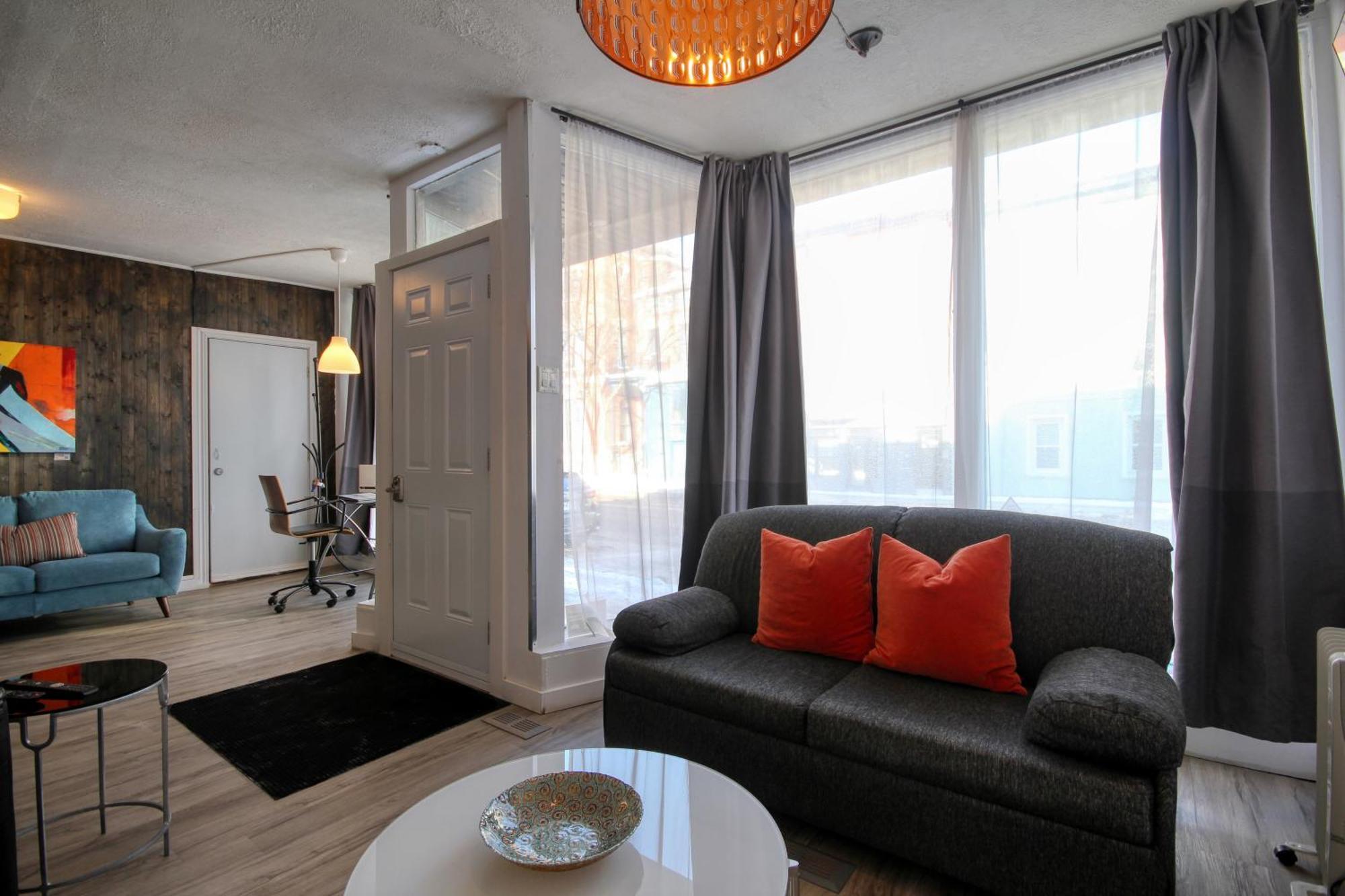 Loft De L'Antiquaire By Hebergements Dcl Квебек Екстериор снимка
